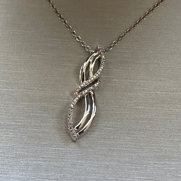 Zales Infinity Knot Diamond Necklace Sterling Silver With Original Box - Picture 1 of 8